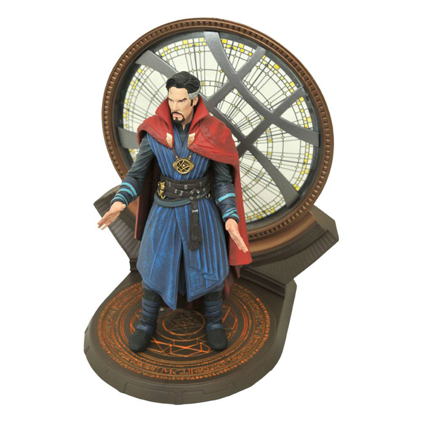 Diamond Select Figure - Marvel - Deluxe Collector's Action Figure with  Diorama Base - Dr. Strange